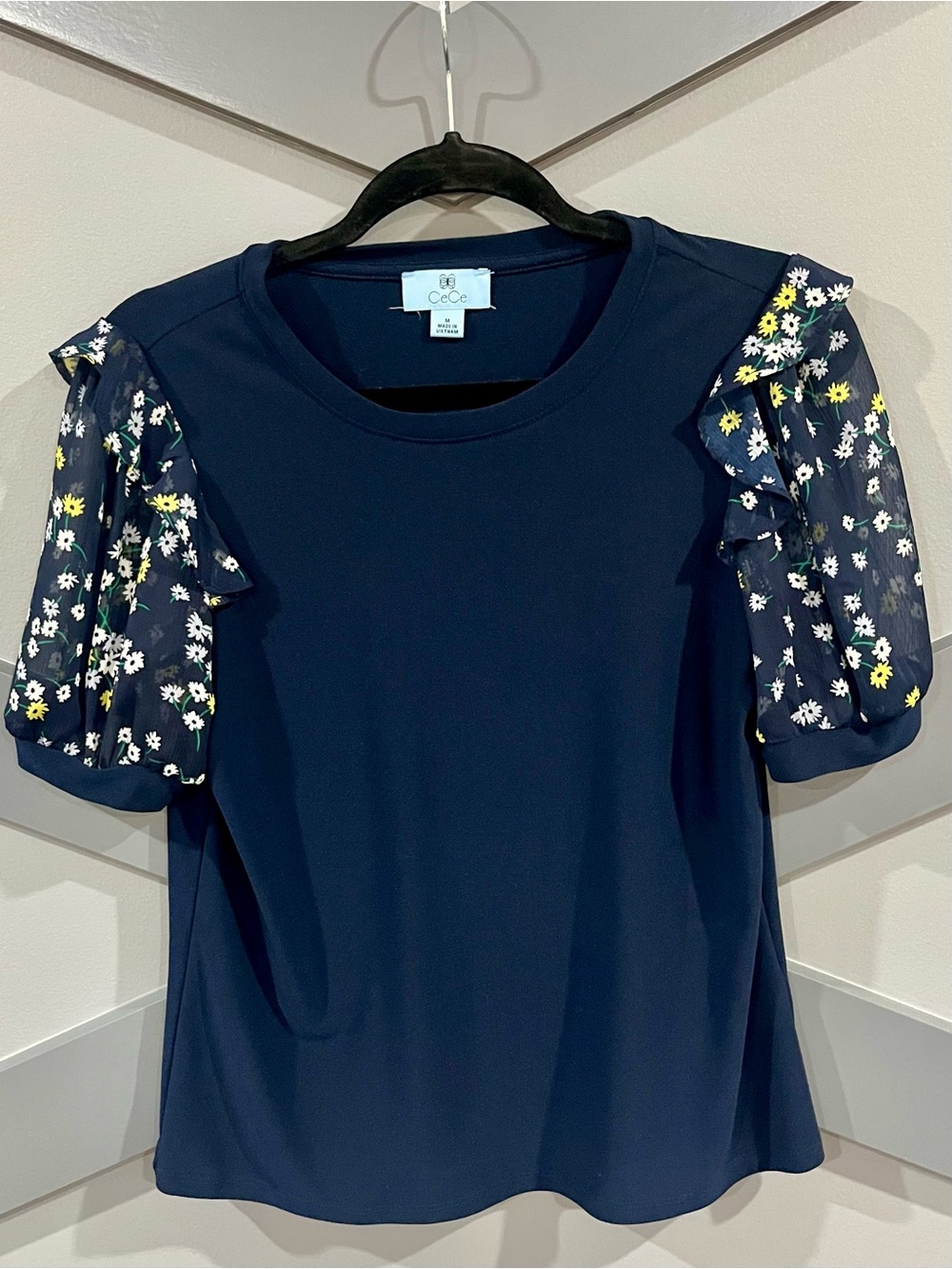CeCe Navy Floral Ruffle Sleeve Tee